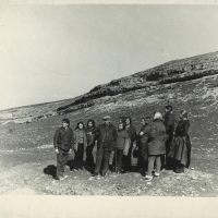 Учебная экскурсия в районе Левадок. Из личной коллекции Л. А. Багровой.